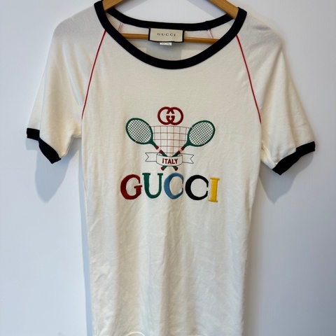 Gucci 針織上衣 很好看 羽球