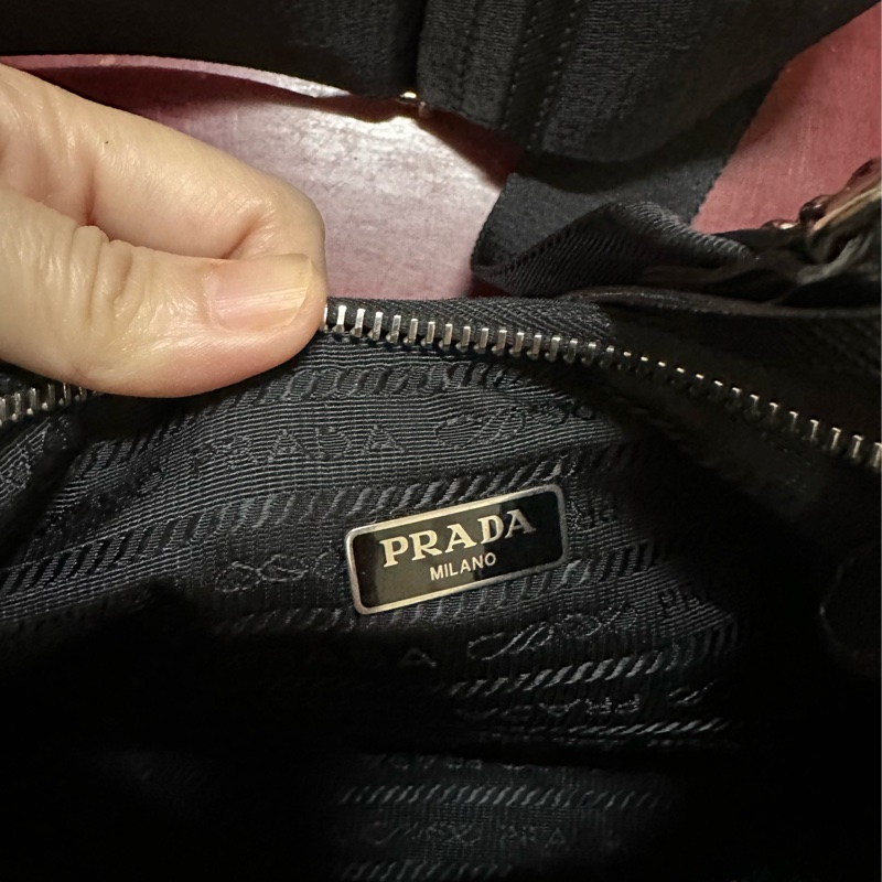 ［二手］Prada 三合一 尼龍黑色肩背包 hobo包-2