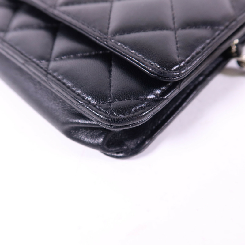 CHANEL 羊皮皮革WOC Wallet On Chain銀扣鏈帶肩背袋-10