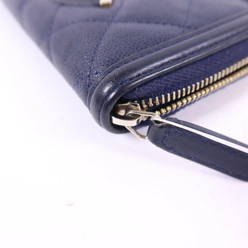 CHANEL 牛皮皮革Zipper Wallet金扣錢包-9