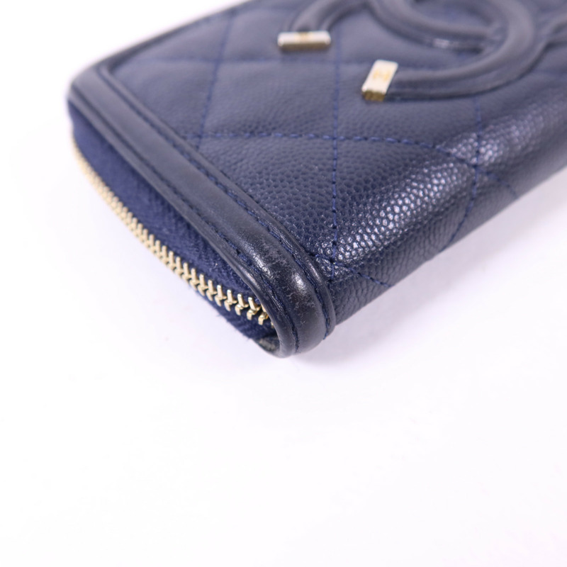 CHANEL 牛皮皮革Zipper Wallet金扣錢包-11