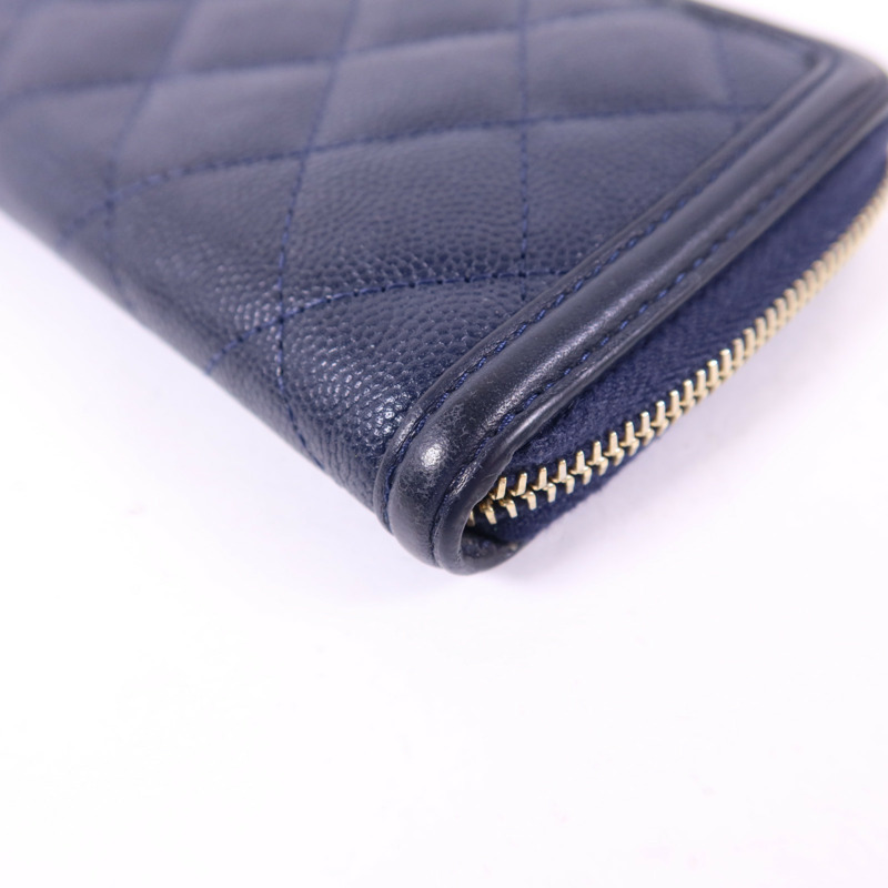 CHANEL 牛皮皮革Zipper Wallet金扣錢包-12