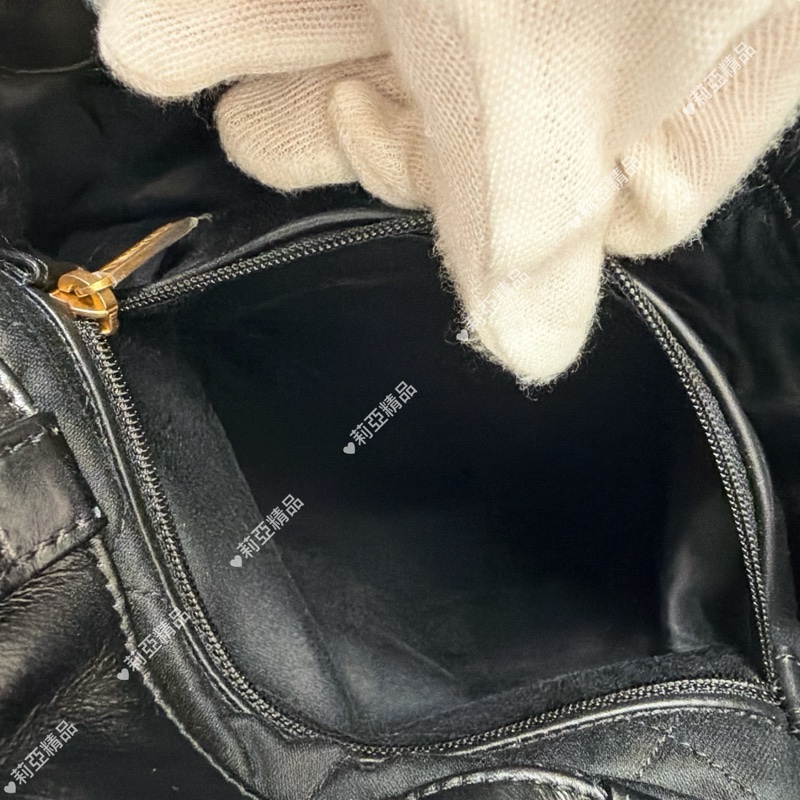 莉亞精品♡ Chanel 22bag 黑金雙肩包 二手美包-12