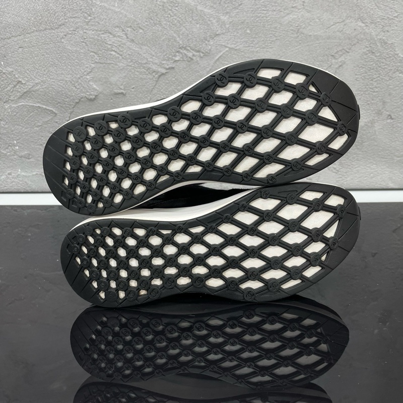 CHANEL 香奈兒 水洗黑白雙C運動鞋/尺碼 35碼/狀態99新-4