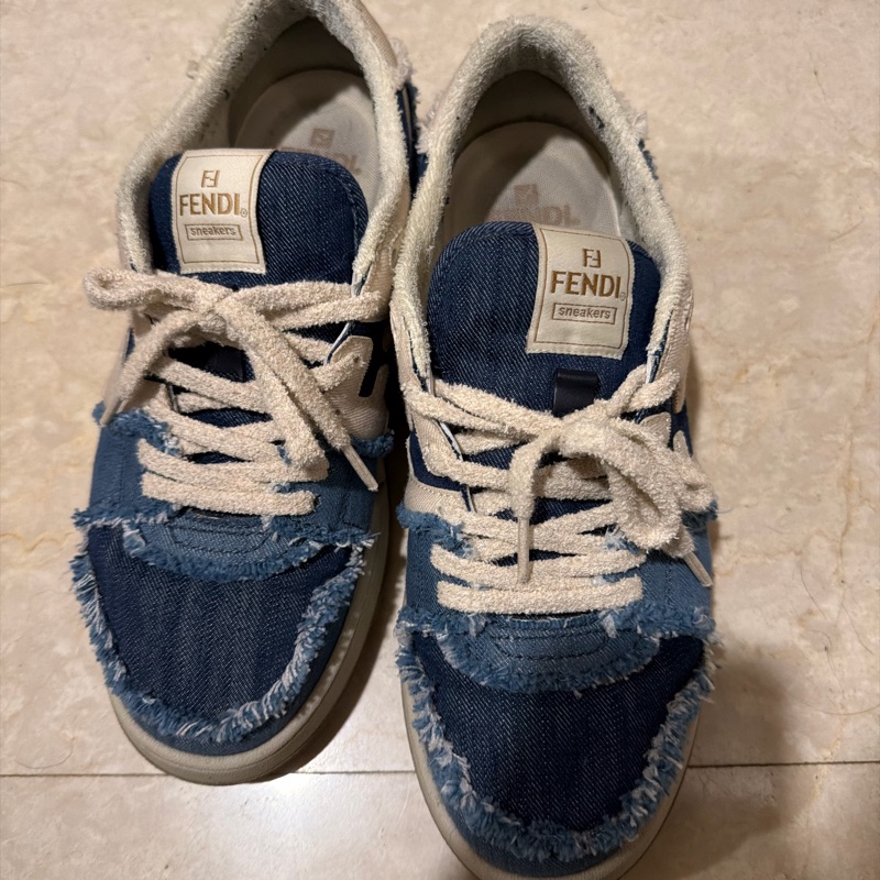 FENDI 牛仔球鞋-0
