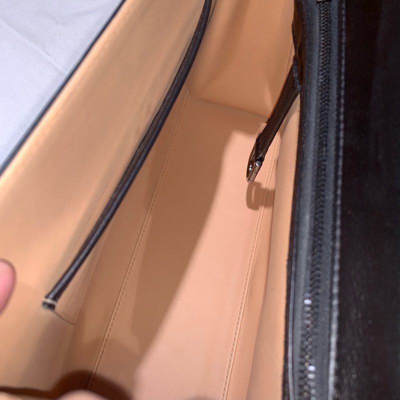 Delvaux Tempete 斜挎包 黑色 尺寸約27*10*22cm 附件:防塵袋/鏡子。-7