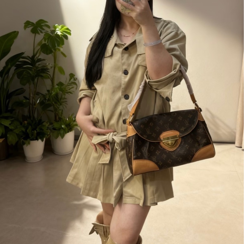 莉亞精品♡LV M40121 Beverly 腋下包 二手-1