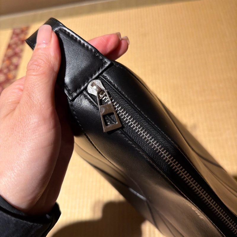 Loewe 手拿包化妝包-1