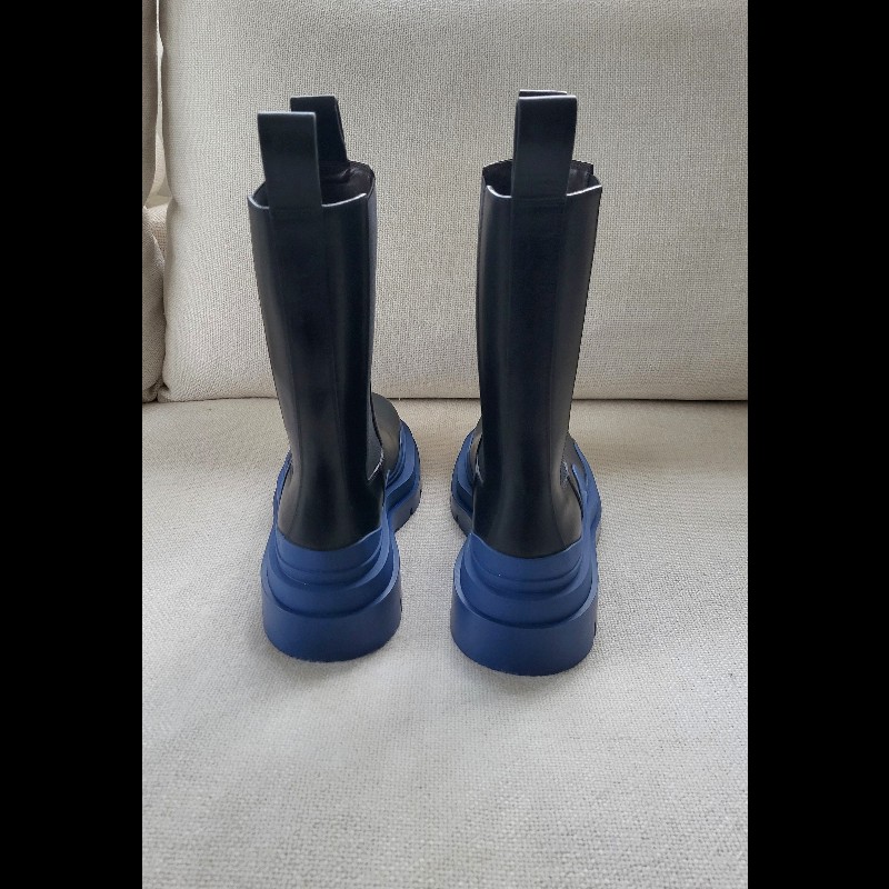 Bottega Veneta BV 黑色皮革靴子 配藍色鞋底 38碼-3