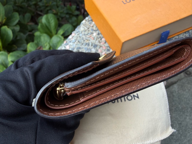 二手LV原花 M62472 Victorine 錢包金釦咖啡色內裡三折短夾-3