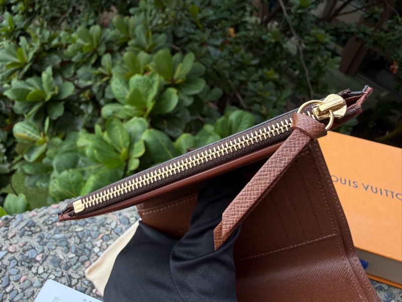 二手LV原花 M62472 Victorine 錢包金釦咖啡色內裡三折短夾-7