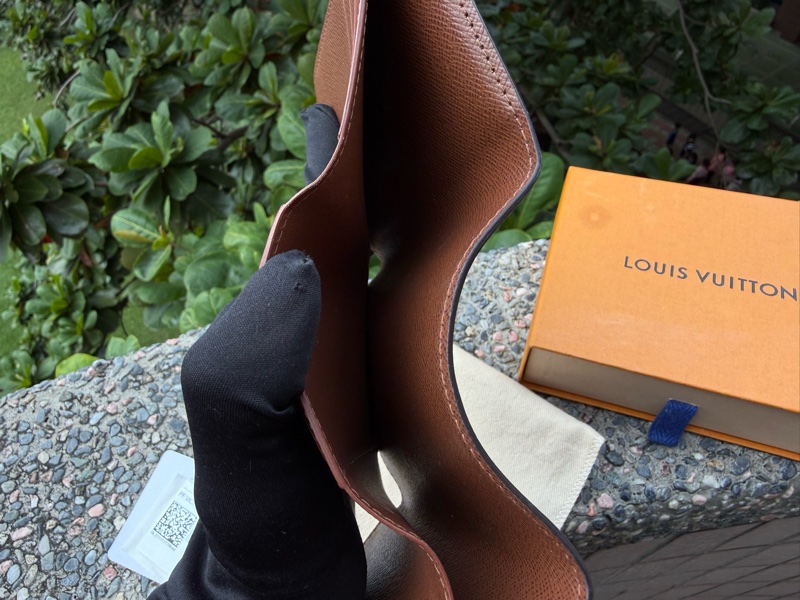 二手LV原花 M62472 Victorine 錢包金釦咖啡色內裡三折短夾-8