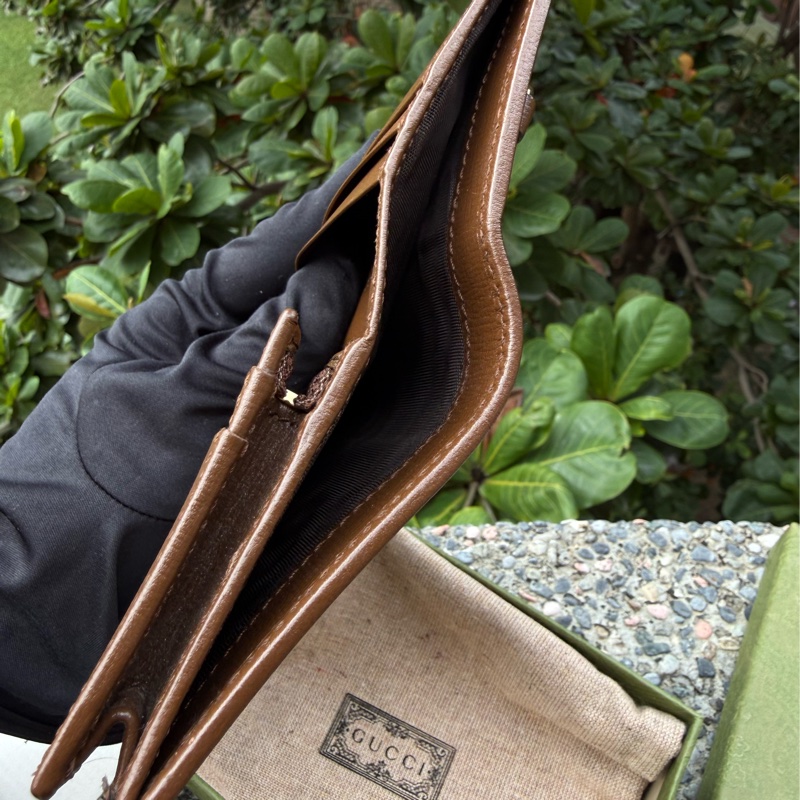 二手真品 GUCCI 1955系列 PVC Horsebit 復古焦糖色馬銜釦 621887對開釦子短夾-8