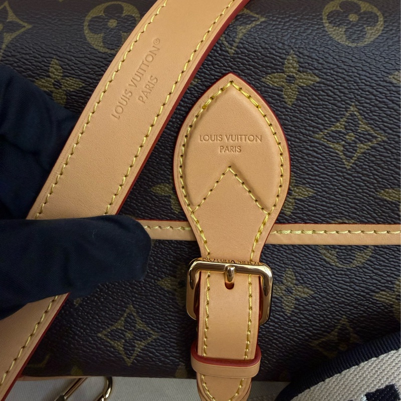 全新Louis Vuitton老花Diane法棍手提側背斜背包M45985-10