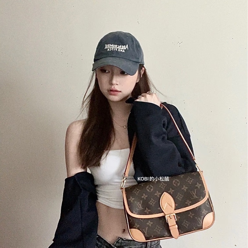 全新Louis Vuitton老花Diane法棍手提側背斜背包M45985-17