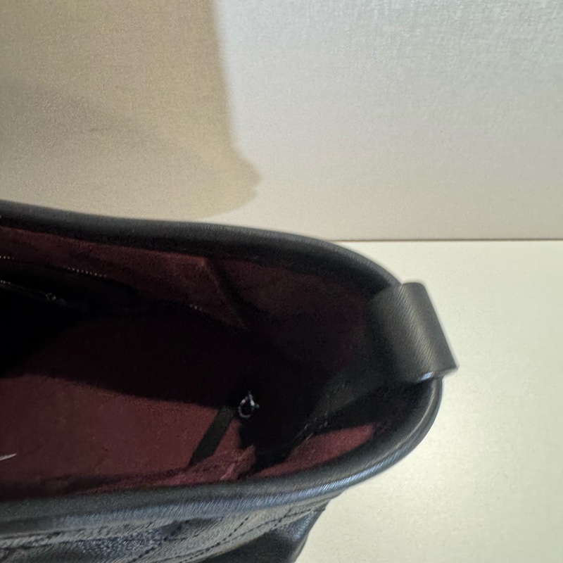 Chanel 黑銀菱格紋 魚子醬牛皮大Tote帶雙C Logo掛飾有子袋-11