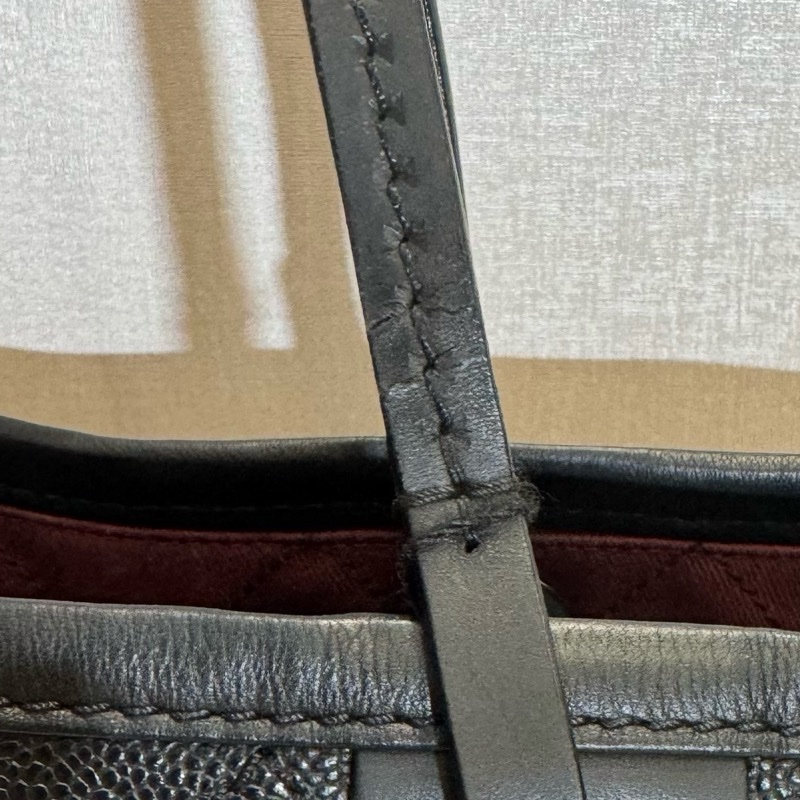 Chanel 黑銀菱格紋 魚子醬牛皮大Tote帶雙C Logo掛飾有子袋-20