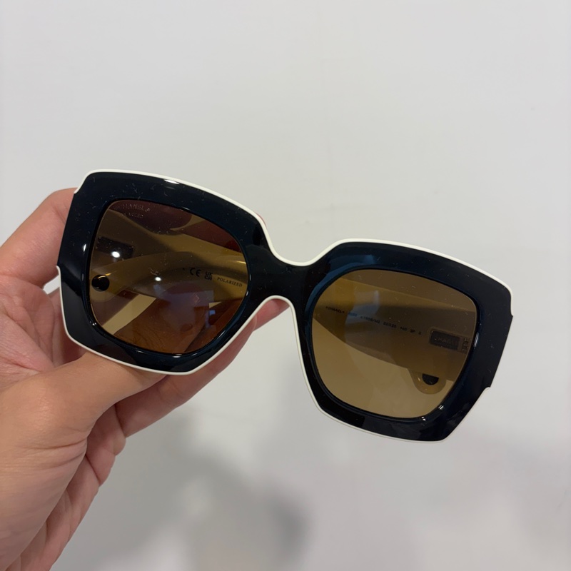 香奈兒Chanel 黑白方框墨鏡-7