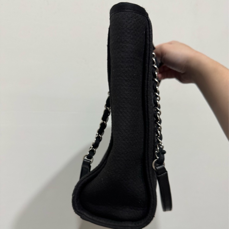 Chanel 水洗牛仔布托特包迷你沙灘包黑銀扣小號-3