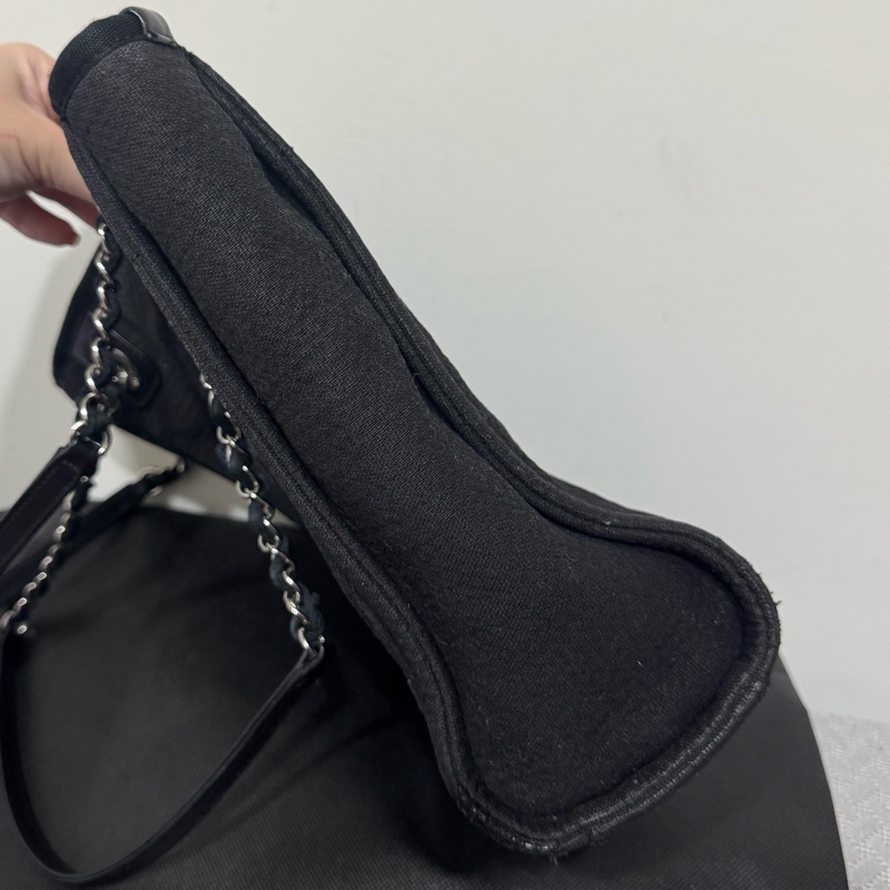 Chanel 水洗牛仔布托特包迷你沙灘包黑銀扣小號-4