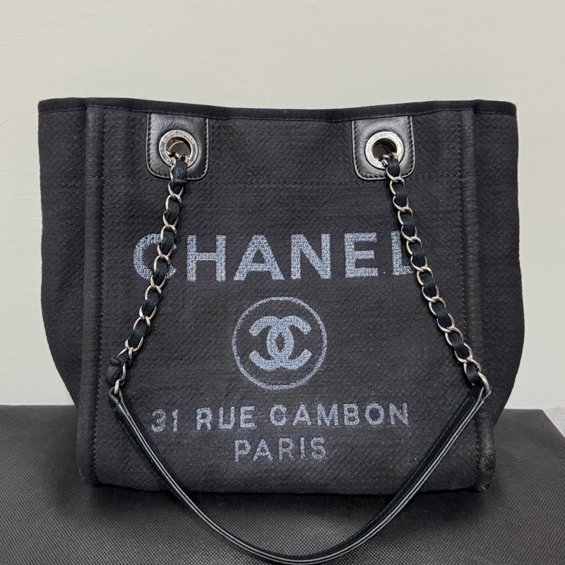 Chanel 水洗牛仔布托特包迷你沙灘包黑銀扣小號-5