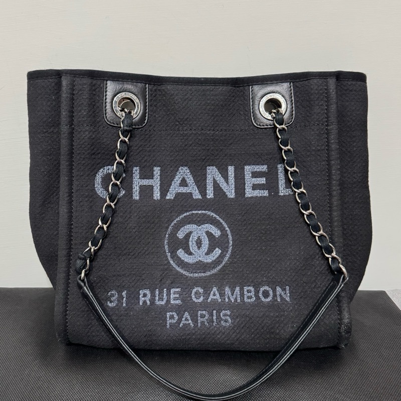 Chanel 水洗牛仔布托特包迷你沙灘包黑銀扣小號-13