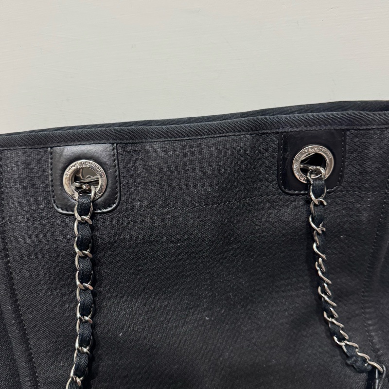 Chanel 水洗牛仔布托特包迷你沙灘包黑銀扣小號-14