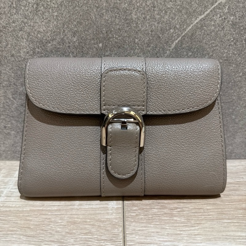 Delvaux-10