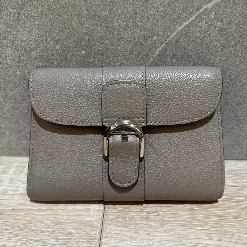 Delvaux-12
