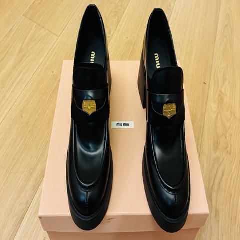 MiuMiu 金幣樂福跟鞋37號