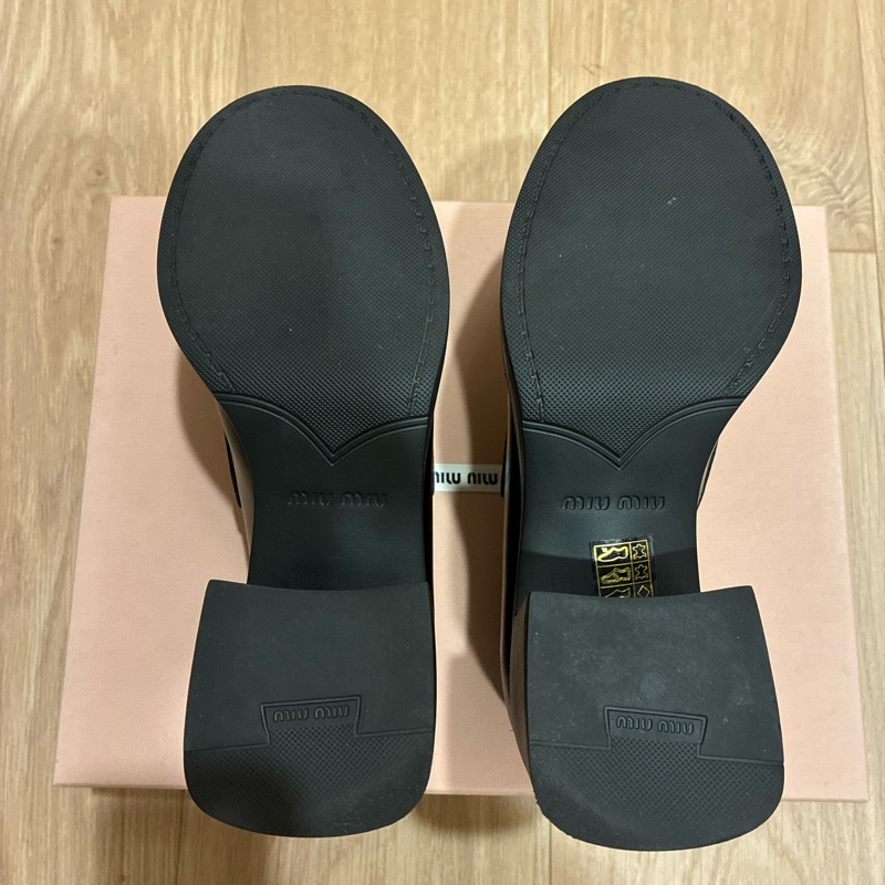 MiuMiu 金幣樂福跟鞋37號-8