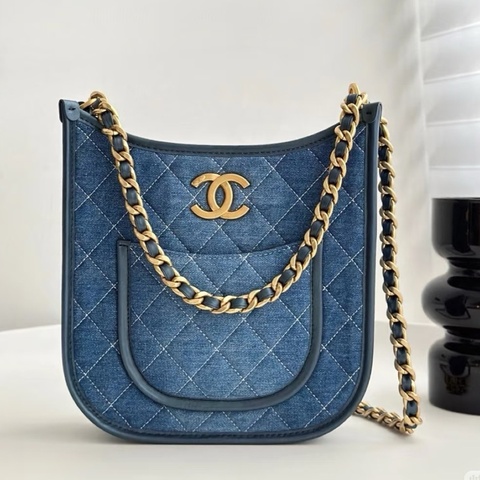 小巴黎二手名牌 未使用chanel 新款小流浪包 牛仔Hobo短長背帶 最新款 雙背帶 晶片款