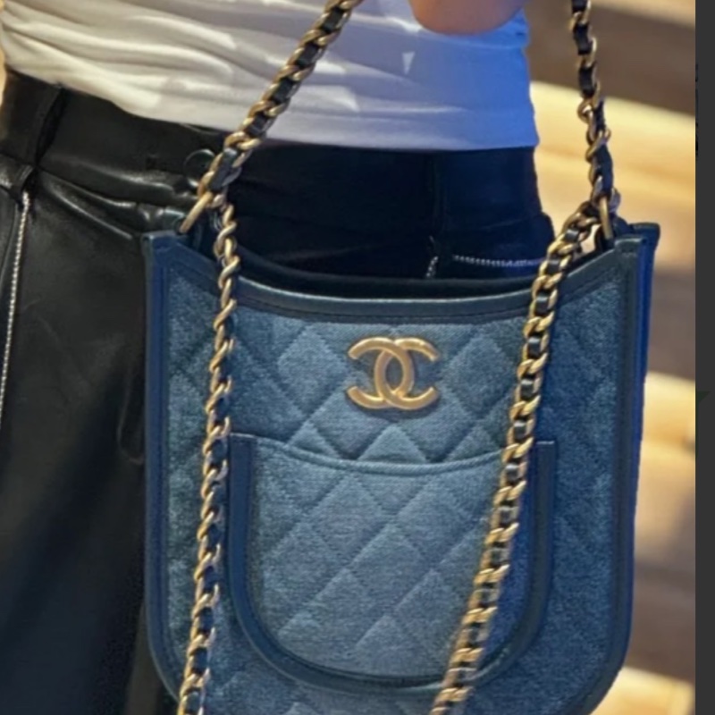 小巴黎二手名牌 未使用chanel 新款小流浪包 牛仔Hobo短長背帶 最新款 雙背帶 晶片款-3