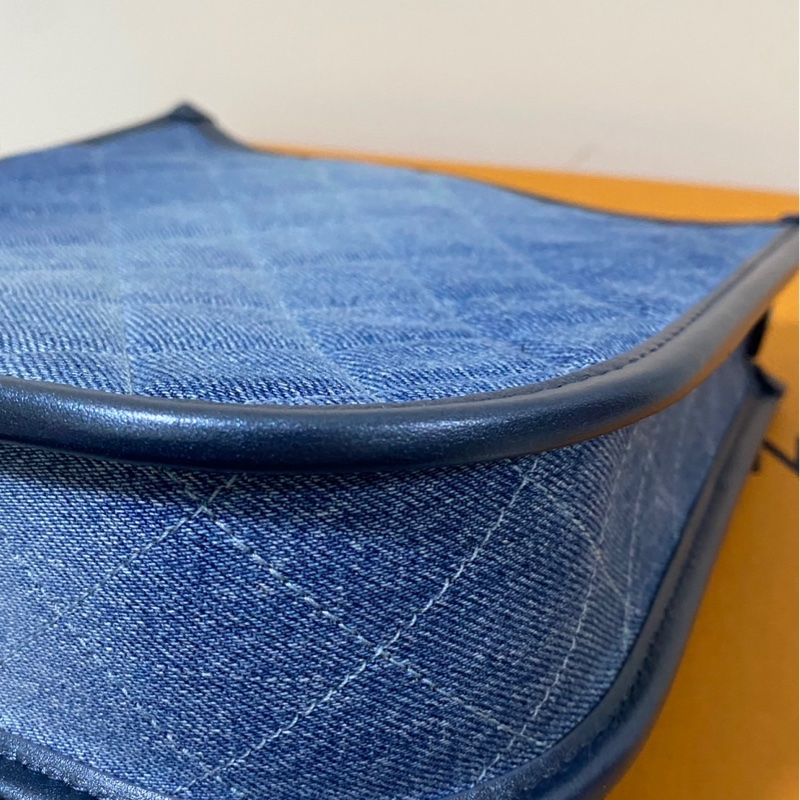 小巴黎二手名牌 未使用chanel 新款小流浪包 牛仔Hobo短長背帶 最新款 雙背帶 晶片款-15