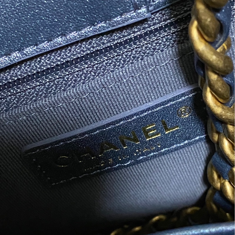 小巴黎二手名牌 未使用chanel 新款小流浪包 牛仔Hobo短長背帶 最新款 雙背帶 晶片款-18