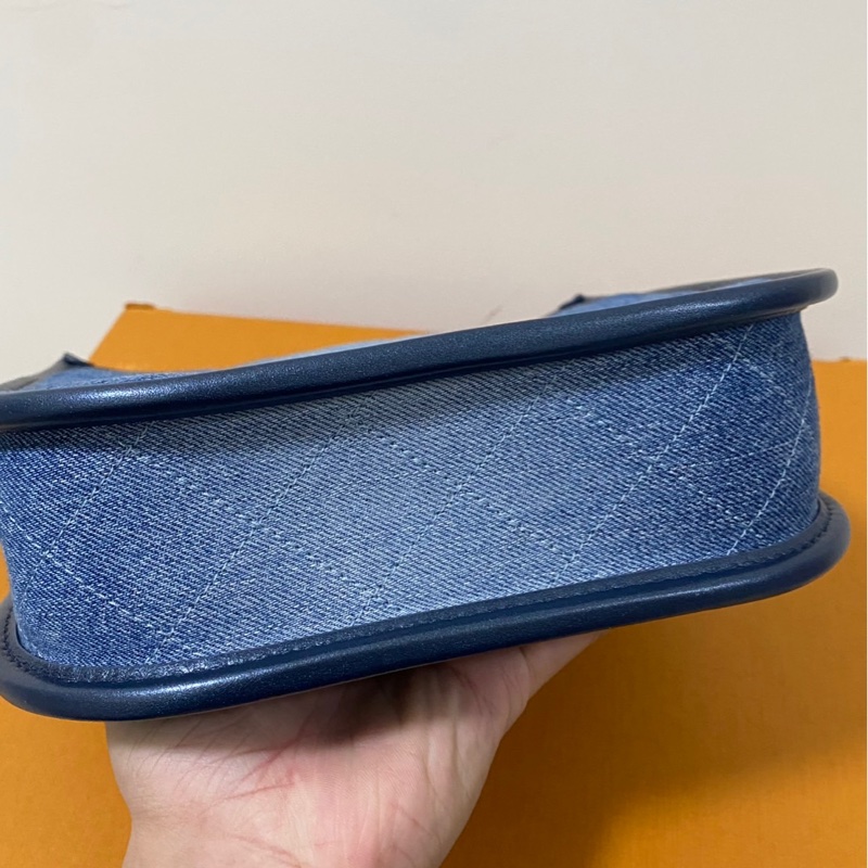 小巴黎二手名牌 未使用chanel 新款小流浪包 牛仔Hobo短長背帶 最新款 雙背帶 晶片款-19