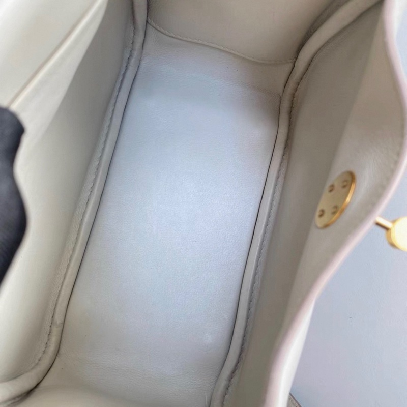 愛馬仕mini lindy 珍珠灰金扣  Swift皮 顯色很好看 Z刻-6