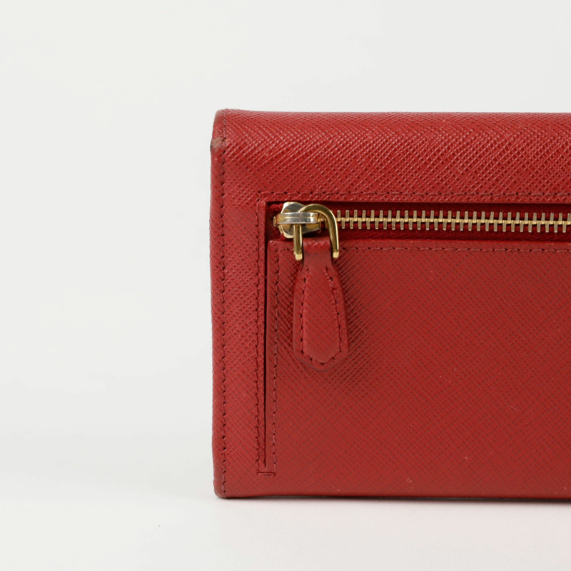PRADA 1M1132 金屬Logo長錢包-4