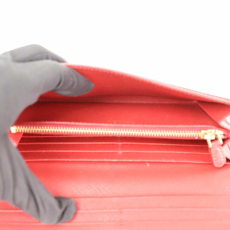 PRADA 1M1132 金屬Logo長錢包-11