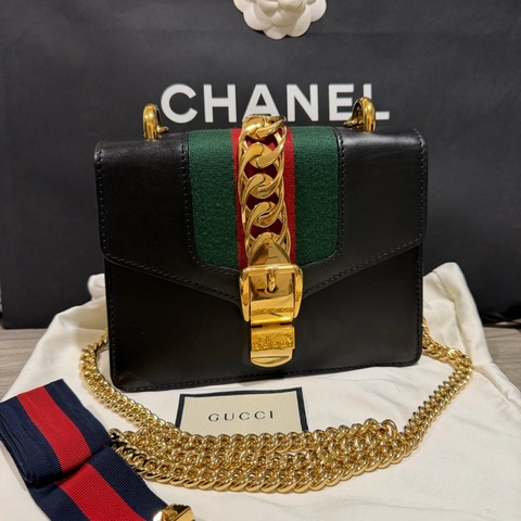 Gucci 經典sylvie 鏈條斜背包🌹