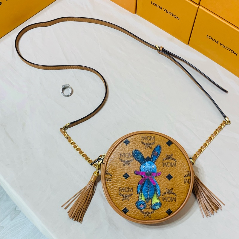 🐰超級好看 MCM 經典Rabbit Tambourine bag系列兔子拉鍊圓餅包 斜/肩背包-2
