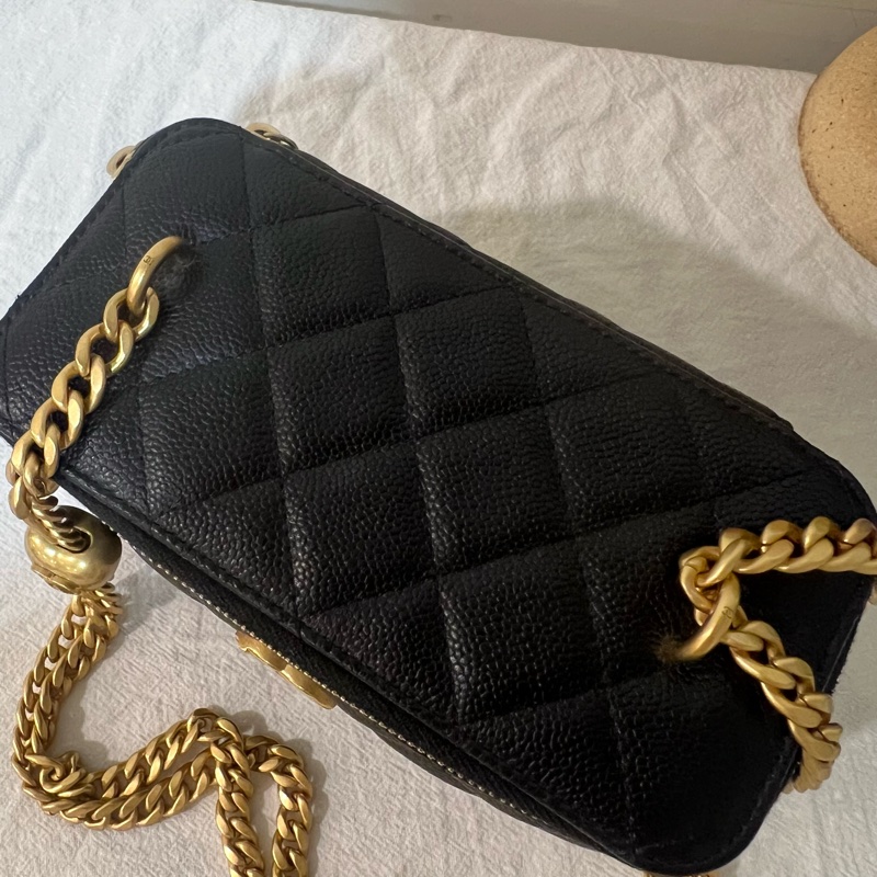 ෆ Chanel愛心調節扣化妝盒的包🖤-5