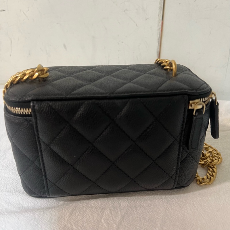 ෆ Chanel愛心調節扣化妝盒的包🖤-7