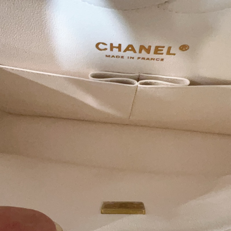 ෆ Chanel 白色荔枝Cf中號🤍芯片款-15