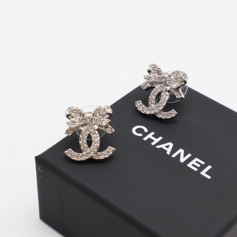 CHANEL 23S蝴蝶結雙C水鑽耳環-4