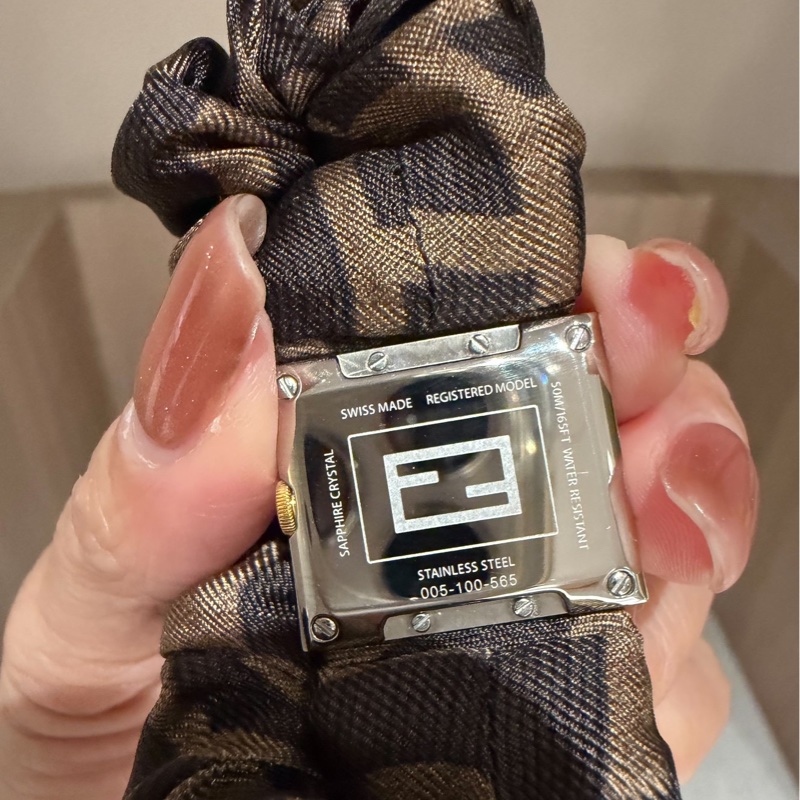 FENDI 芬迪 Fendimania Baguette FF 錶圈 長方形 瑞士製 腕錶 女錶 手錶-15