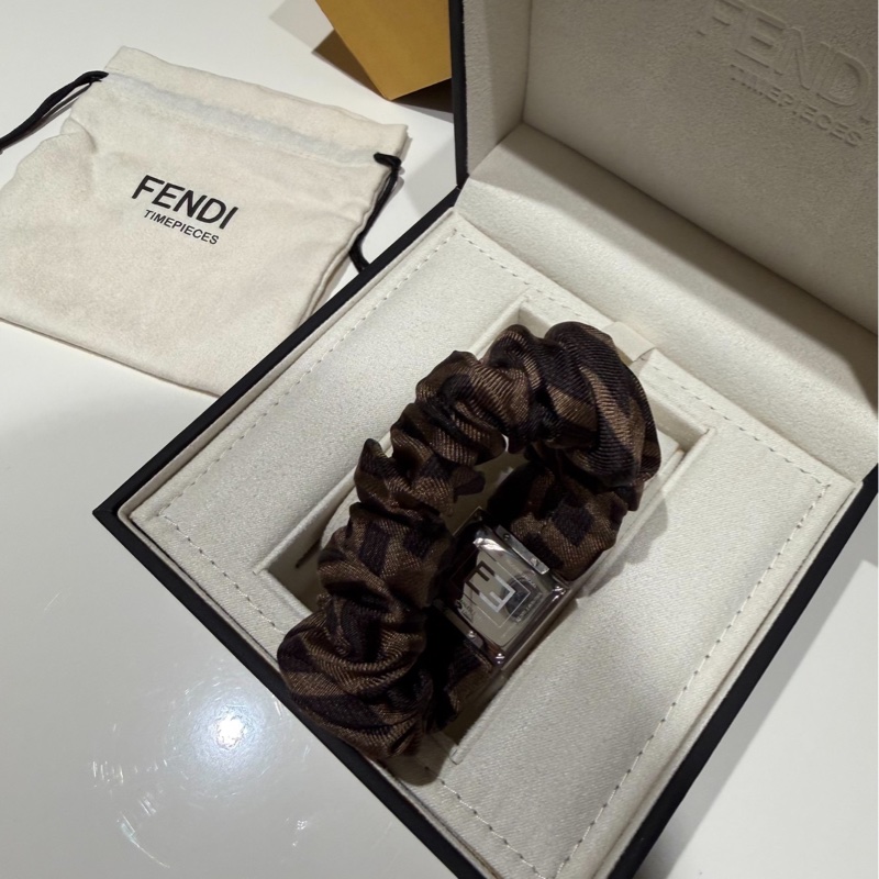 FENDI 芬迪 Fendimania Baguette FF 錶圈 長方形 瑞士製 腕錶 女錶 手錶-16