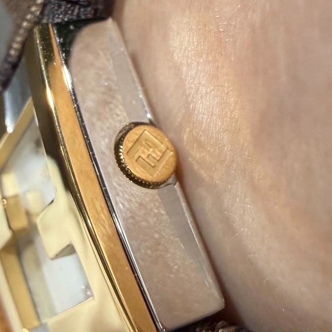 FENDI 芬迪 Fendimania Baguette FF 錶圈 長方形 瑞士製 腕錶 女錶 手錶-22