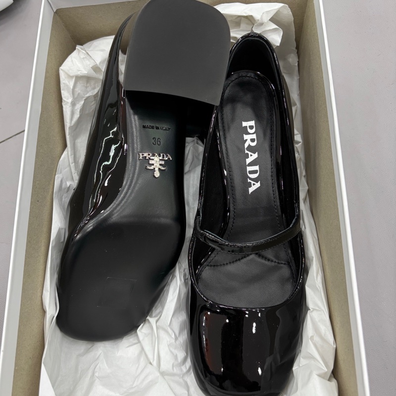 Prada黑色漆皮瑪莉珍鞋 36碼 全新-1