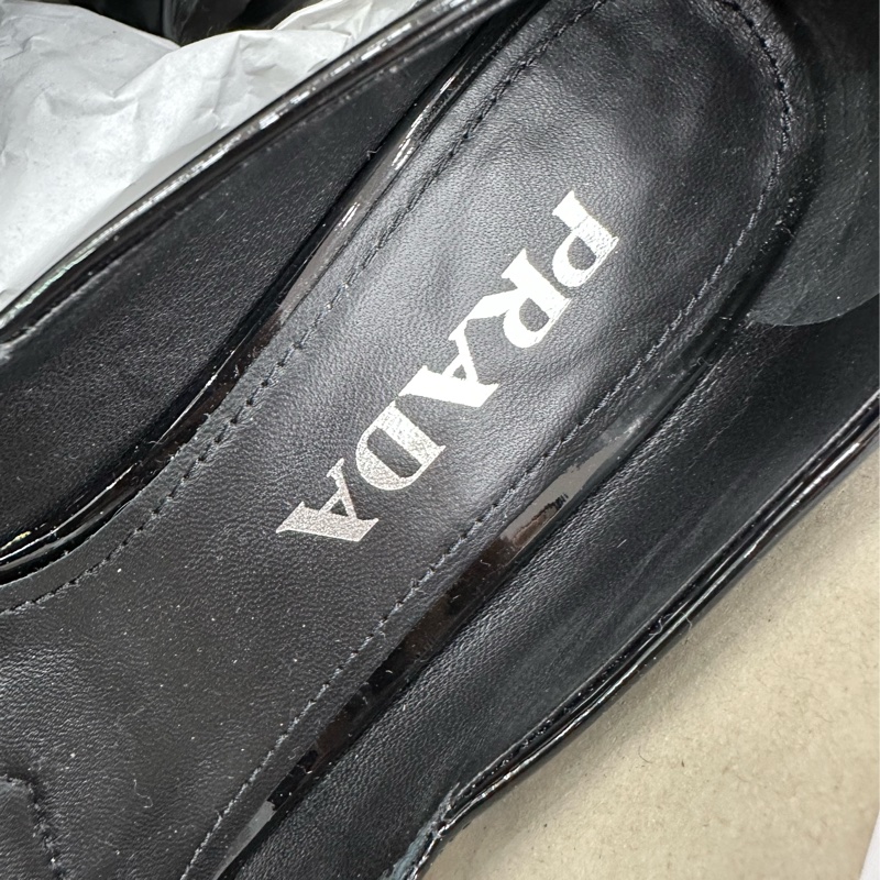 Prada黑色漆皮瑪莉珍鞋 36碼 全新-4